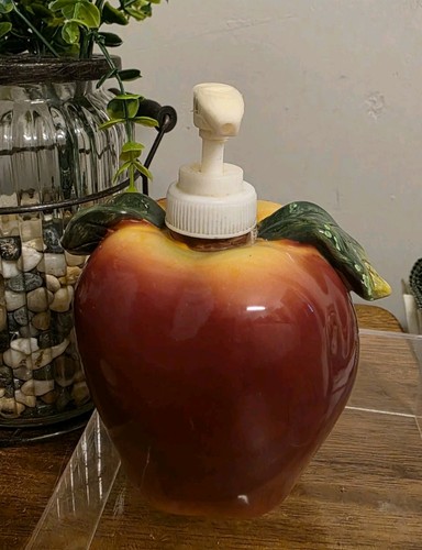 Vintage apple pump - pump, /